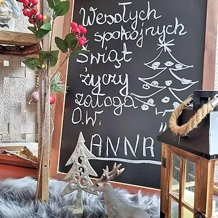 Anna *